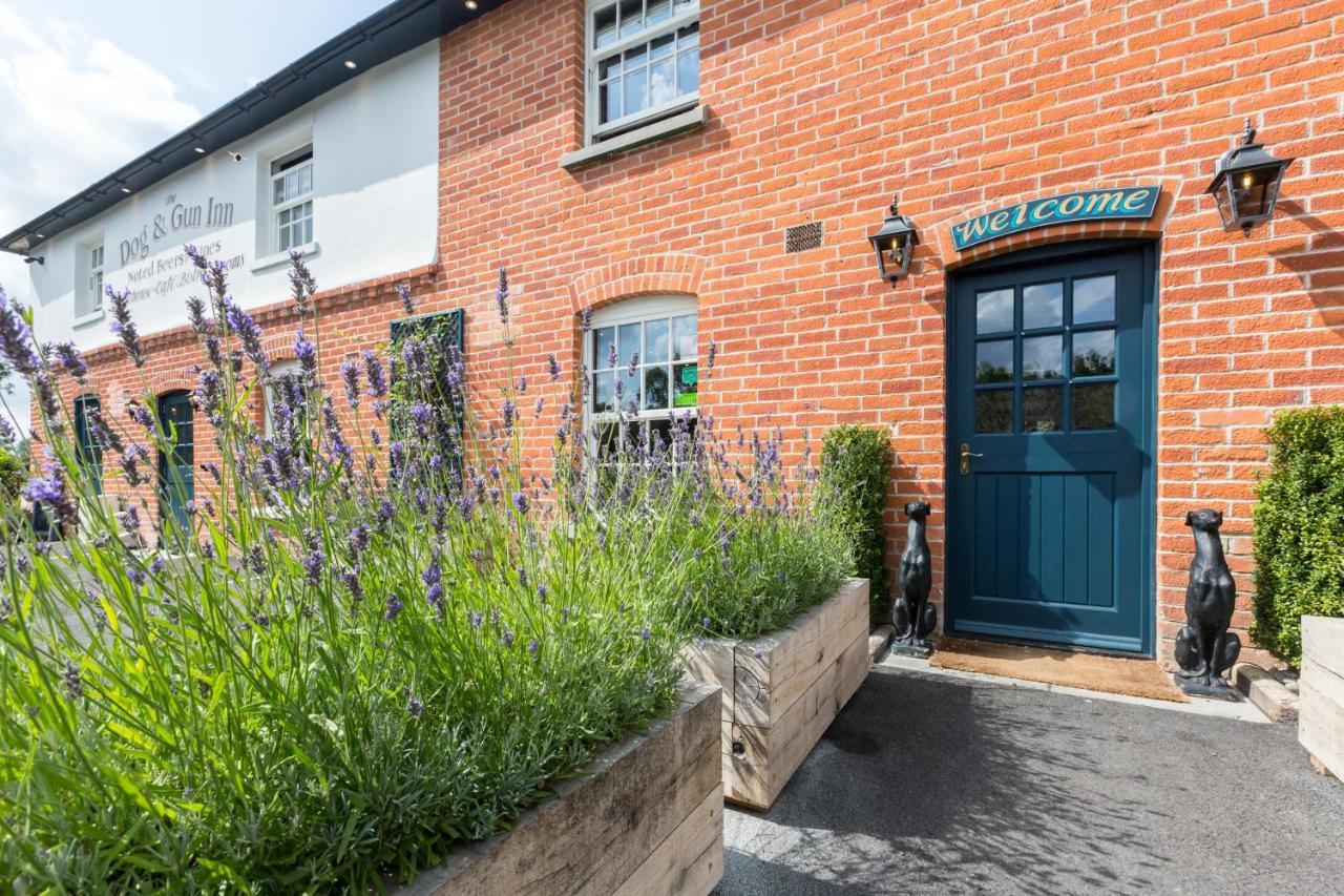 The Dog & Gun Inn Netheravon Bagian luar foto