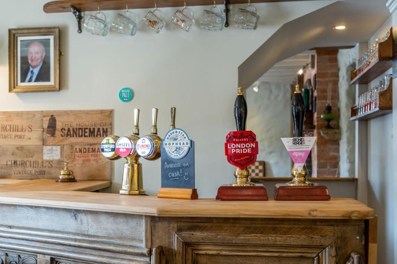 The Dog & Gun Inn Netheravon Bagian luar foto