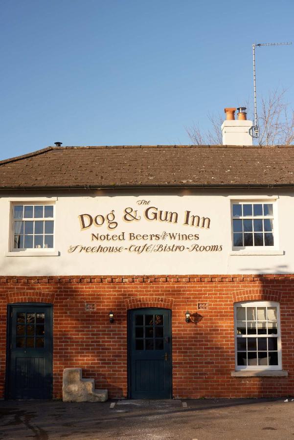 The Dog & Gun Inn Netheravon Bagian luar foto